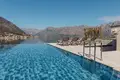 2 bedroom apartment 84 m² Dobrota, Montenegro