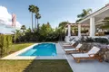 5-Schlafzimmer-Villa 482 m² Marbella, Spanien