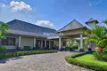 4-Schlafzimmer-Villa 1 000 m² Gianyar, Indonesien