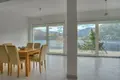 Casa 6 habitaciones 370 m² Kostanjica, Montenegro