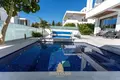 5 bedroom house 330 m² Kissonerga, Cyprus