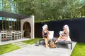 Complejo residencial Modern apartments and villas with swimming pools and Japanese Zen garden, Bang Tao, Phuket, Thailand
