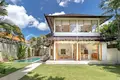 Villa mit 2 Schlafzimmern  Kerobokan Kelod, Indonesien