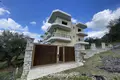 Дом 1 050 м² Влёра, Албания
