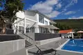 4 bedroom house 390 m² Tivat, Montenegro