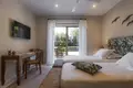 5 bedroom villa 400 m², All countries