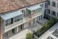 Mieszkanie 1 pokój 200 m² Milan, Włochy