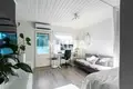 Apartamento 2 habitaciones 54 m² Maentsaelae, Finlandia