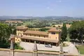 Investition 5 500 m² Perugia, Italien