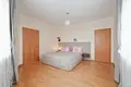 Mieszkanie 3 pokoi 87 m² Ryga, Łotwa