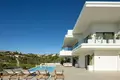 5-Schlafzimmer-Villa 496 m² Estepona, Spanien