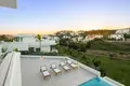 5-Schlafzimmer-Villa 496 m² Estepona, Spanien