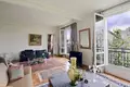 Mieszkanie 2 pokoi 117 m² Paryż, Francja