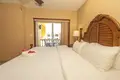 Кондо 2 спальни 1 058 м² West Bay, Гондурас