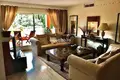 3 bedroom apartment  Estepona, Spain