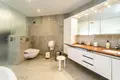 6 bedroom house 2 600 m² Calp, Spain