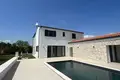 Villa de tres dormitorios 286 m² Grad Pula, Croacia