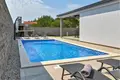 3-Schlafzimmer-Villa 145 m² Stadt Pola, Kroatien