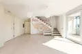 Mieszkanie 4 pokoi 135 m² Cernobbio, Włochy