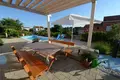 villa de 5 dormitorios 392 m² Petrcane, Croacia