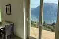 Mieszkanie 4 pokoi 85 m² Argegno, Włochy