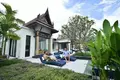 Kompleks mieszkalny Complex of villas with swimming pools and jacuzzis directly on Bang Tao Beach, Phuket, Thailand