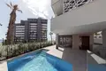 Villa de tres dormitorios 344 m² Alicante, España