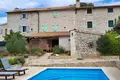 Chalet 3 chambres 660 m² Svetvincenat, Croatie