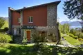 Villa de 4 dormitorios 240 m² Lombardía, Italia
