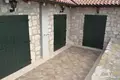 Villa de 4 dormitorios 400 m² Montenegro, Montenegro