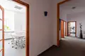 Commercial property 5 rooms 132 m² in Warsaw, Poland