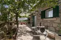 8 room house 322 m² Omis, Croatia