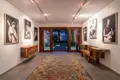 Villa 10 bedrooms 1 637 m² Nyambu, Indonesia