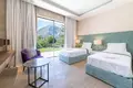 Villa de 9 habitaciones 526 m² Donji Orahovac, Montenegro