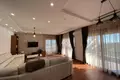 Villa de 4 dormitorios 320 m² Krimovice, Montenegro