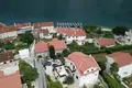 Haus 4 Schlafzimmer 230 m² Dobrota, Montenegro