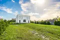 Casa 228 m² Mikalajevicy, Bielorrusia