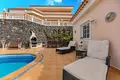 3 bedroom villa 235 m² Adeje, Spain