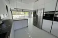 3 bedroom villa 614 m² Marbella, Spain