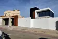 3-Schlafzimmer-Villa 309 m² Orihuela, Spanien