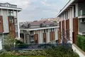 Жилой комплекс Малоэтажная резиденция с бассейнами, конференц-залами и видом на Босфор в престижном районе Ускюдар, Стамбул, Турция