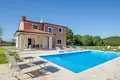 3 bedroom villa 160 m² Monterol, Croatia