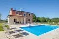 3-Schlafzimmer-Villa 160 m² Monterol, Kroatien