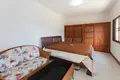 Villa 2 Schlafzimmer 345 m² Phuket, Thailand