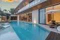 Villa de 4 dormitorios 740 m² Kerobokan Kelod, Indonesia