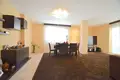 4-Schlafzimmer-Villa 220 m² Benidorm, Spanien