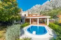 4 bedroom house 305 m² Donji Orahovac, Montenegro