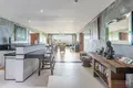 2 bedroom condo 240 m² Phuket, Thailand