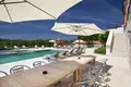 Haus 6 Schlafzimmer 1 042 m² Opcina Groznjan, Kroatien
