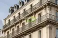 Maison des revenus 2 423 m² à Paris, France